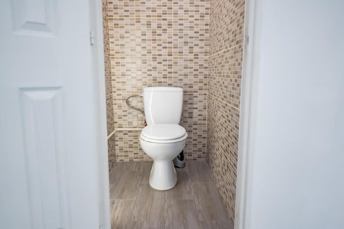 Chic Central Flat With River View Budapeste Exterior foto