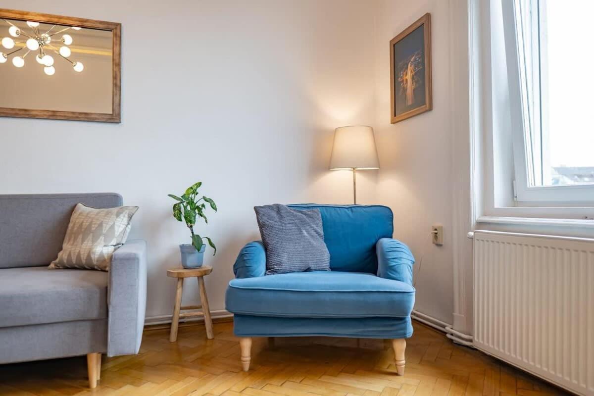 Chic Central Flat With River View Budapeste Exterior foto