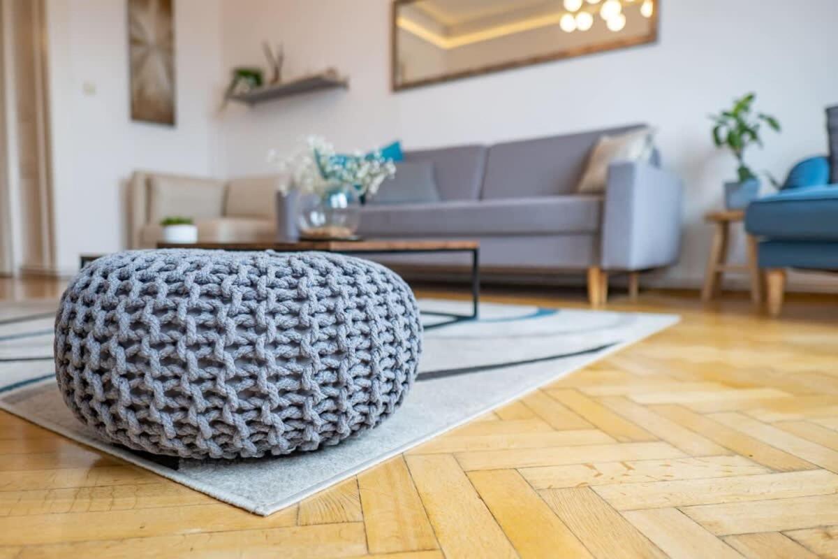 Chic Central Flat With River View Budapeste Exterior foto